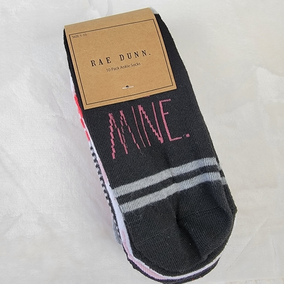 10 Pack of Rae Dunn Ankle Socks - Picture 5 of 15